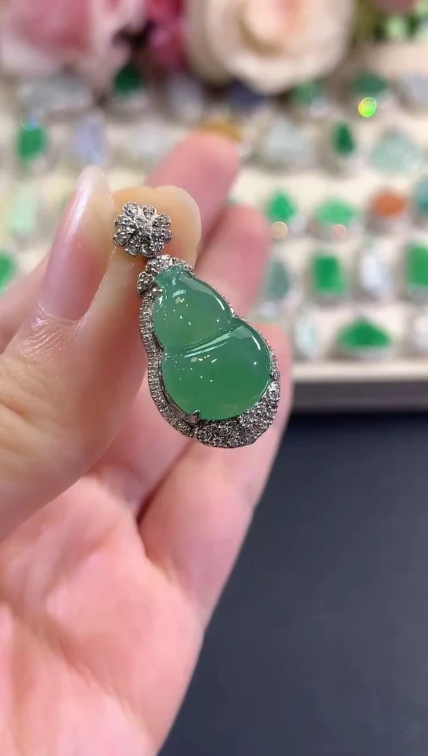 吊坠(不含链)18K金镶嵌翡翠b49