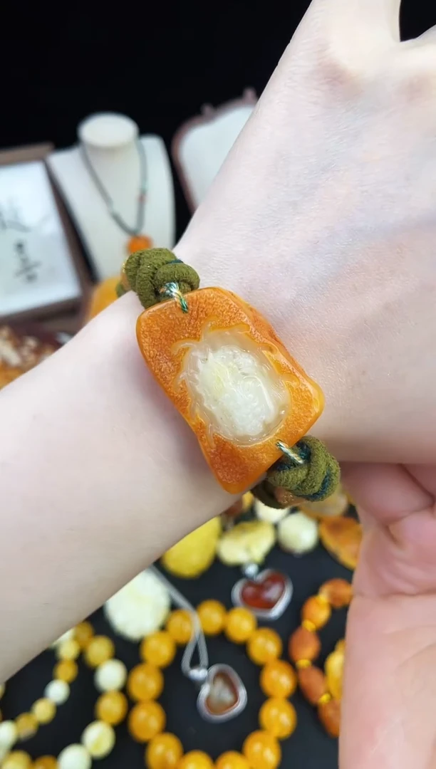 琥珀未镶嵌珠宝奇石柒月