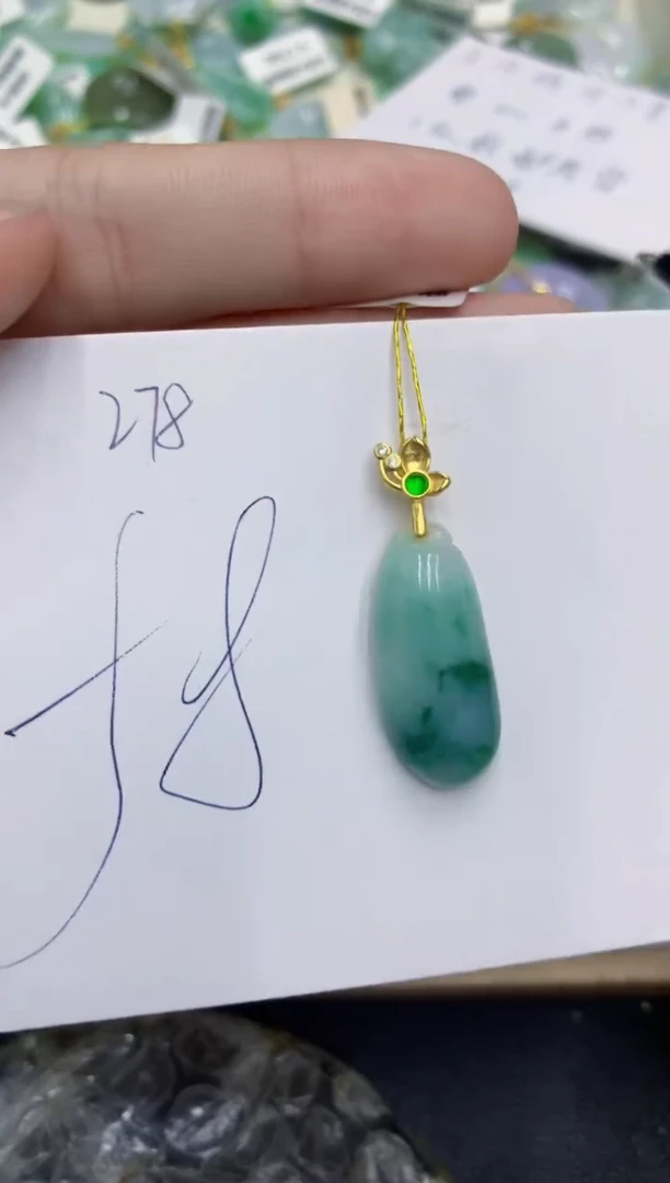 颈饰未镶嵌翡翠 翡翠