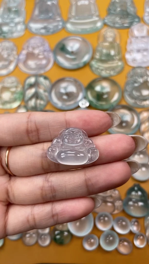 翡翠未镶嵌吊坠(不含链)佛公 18.7 25.8 5.6