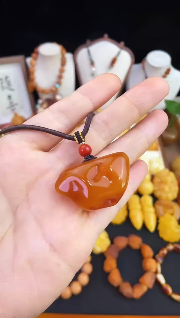 琥珀未镶嵌珠宝奇石柒月