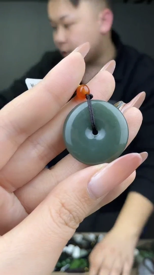 颈饰未镶嵌和田玉拍一发一，多样性发货！