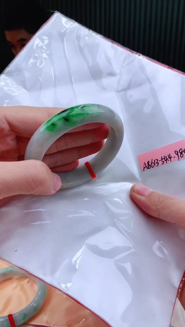 未镶嵌手镯翡翠54+