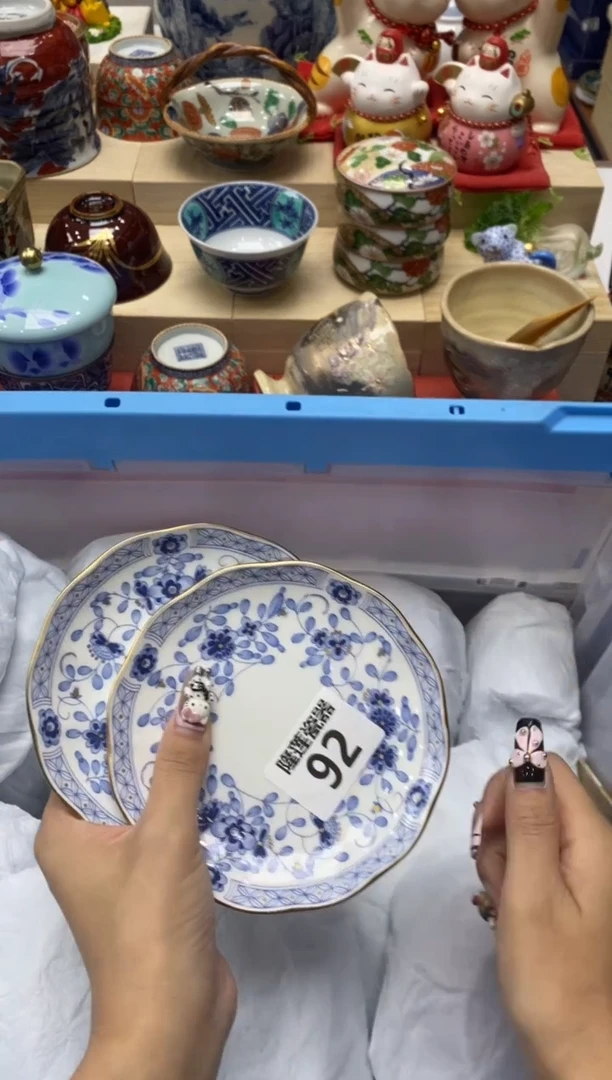 瓷片y****n隆莲瓷器欢迎大家