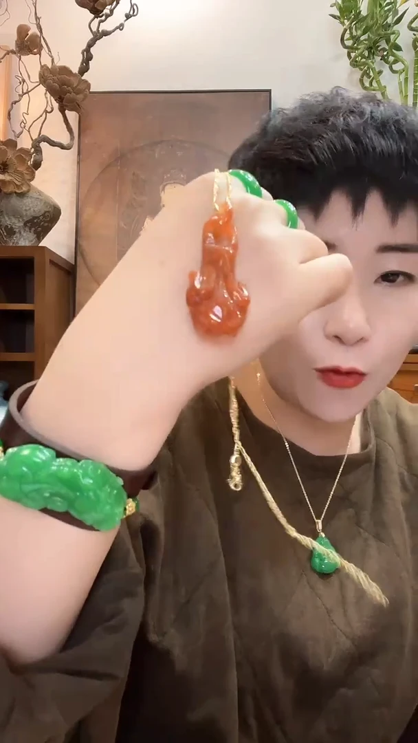 吊坠(赠链)未镶嵌翡翠672