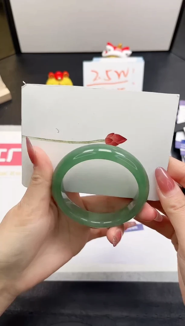 【闪购商品】石英质玉手镯未镶嵌245-58