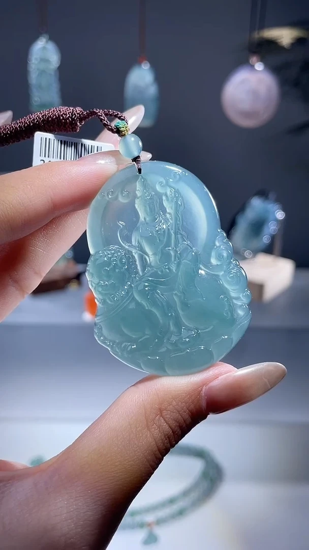 颈饰未镶嵌翡翠文殊