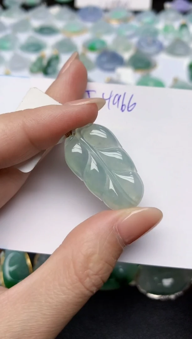 颈饰18K金镶嵌翡翠天然缅甸A货翡翠百元以上9元证书费自理