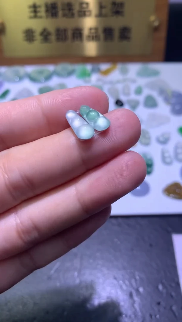 未镶嵌定制翡翠毛货