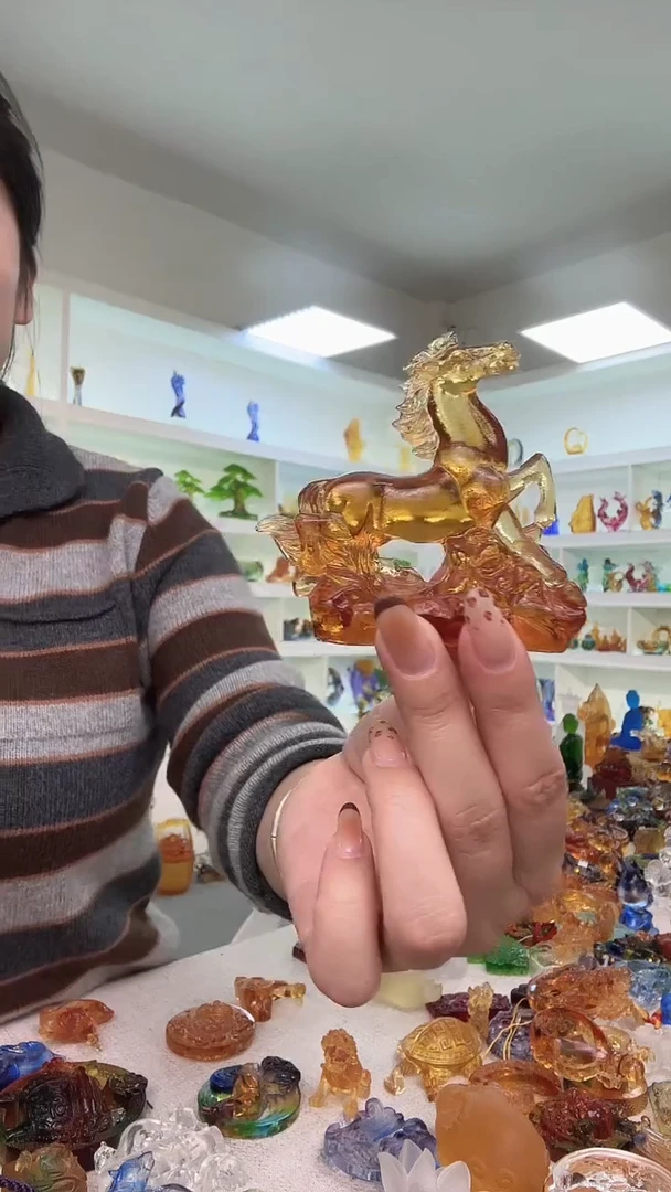 手工艺品琉璃马到成功