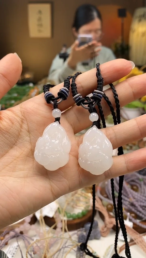 颈饰未镶嵌和田玉30+白玉凤九吊坠多样性发一