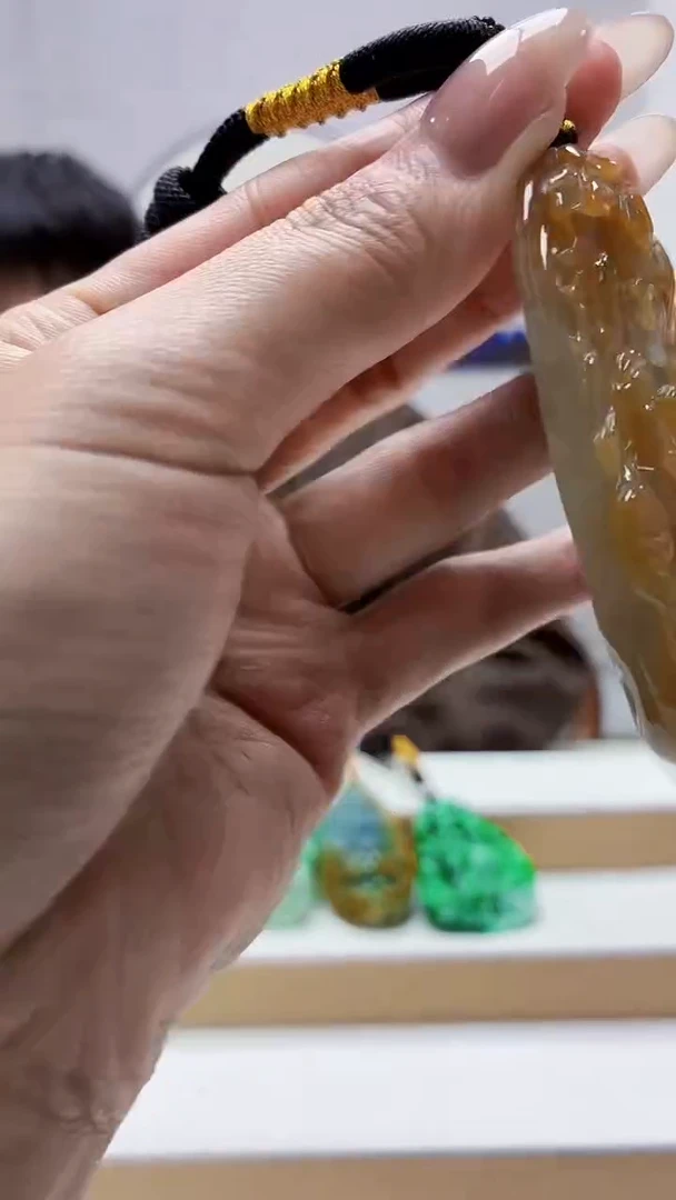 未镶嵌定制翡翠盛***理5060MM-毛货挂件