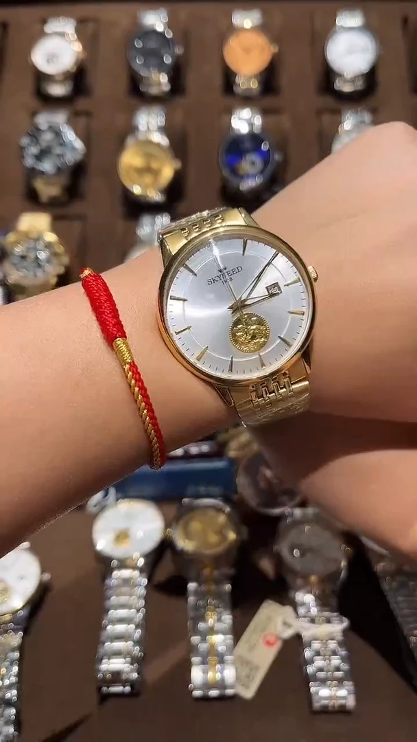 精钢孤品闪电购手表一个