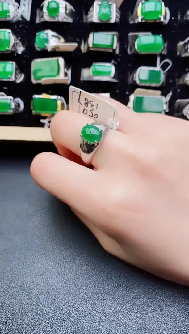 翡翠戒指银S925镶嵌85/00
