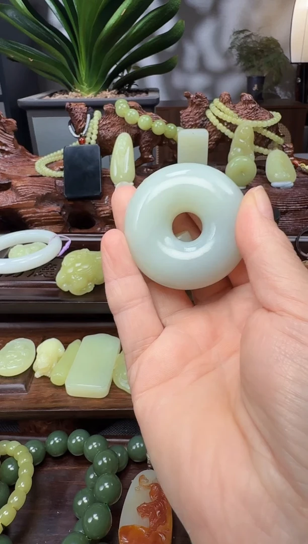 吊坠(不含链)未镶嵌和田玉吊坠