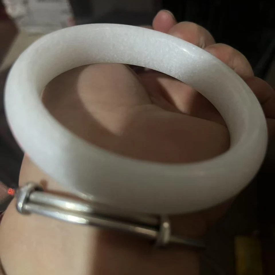 精品摆件好漂亮白镯子1