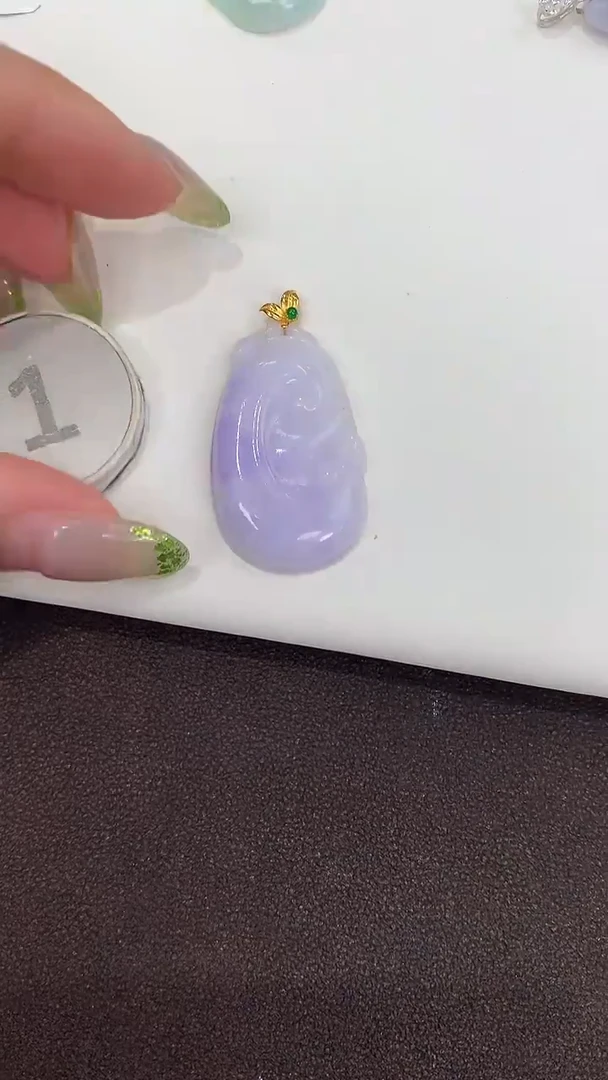 颈饰18K金镶嵌翡翠天然缅甸a货翡翠(多样性发其一)