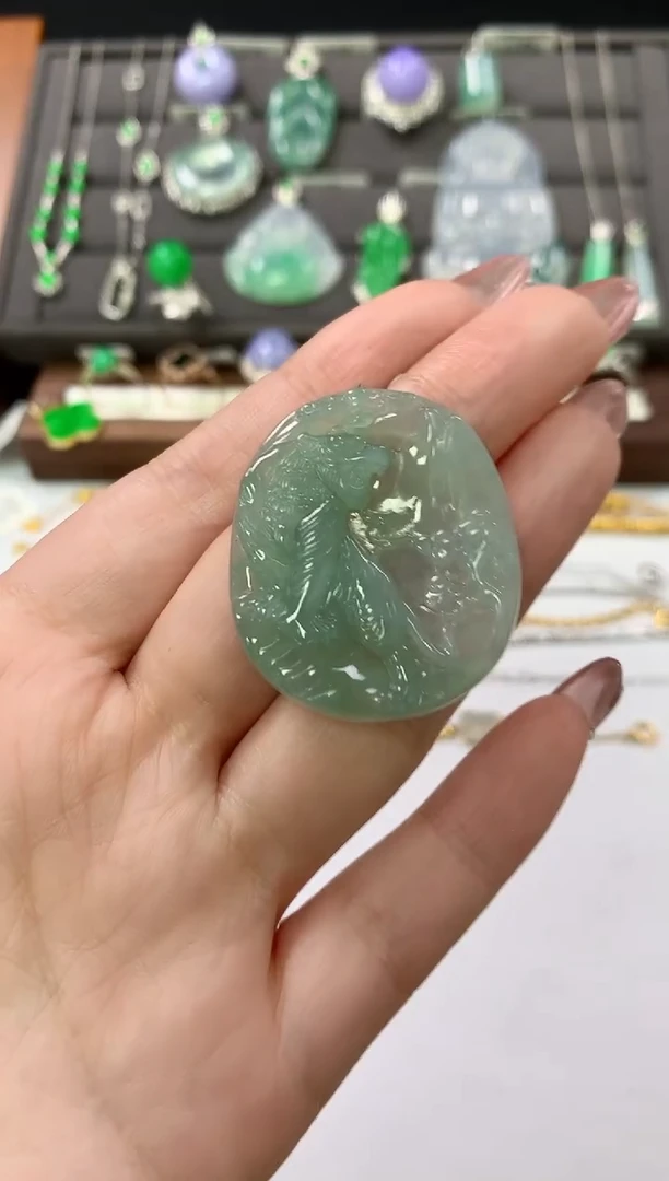 翡翠未镶嵌颈饰38