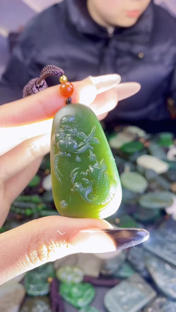 颈饰未镶嵌和田玉1