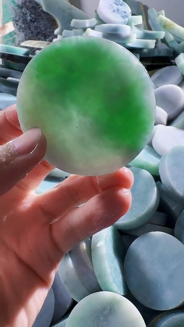 翡翠裸石缅甸翡翠A货文9387