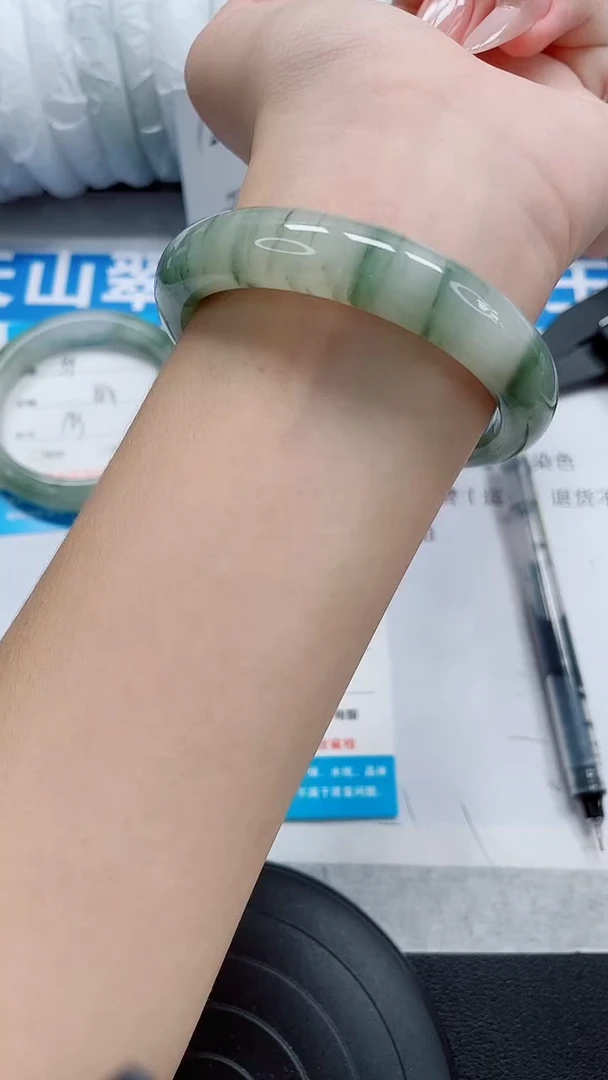 未镶嵌手镯石英质玉55-54/55