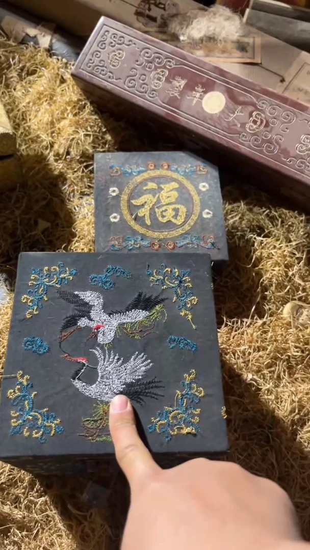 香榧木（1个闷包双鹤正方形小盒子）