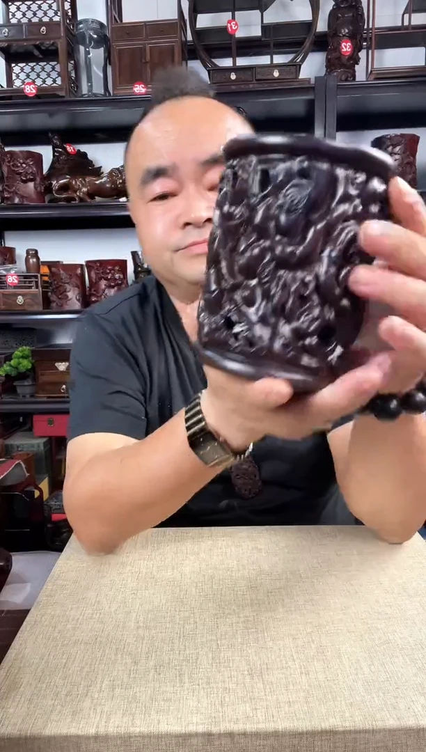 木寿桃笔筒老李红木工艺品