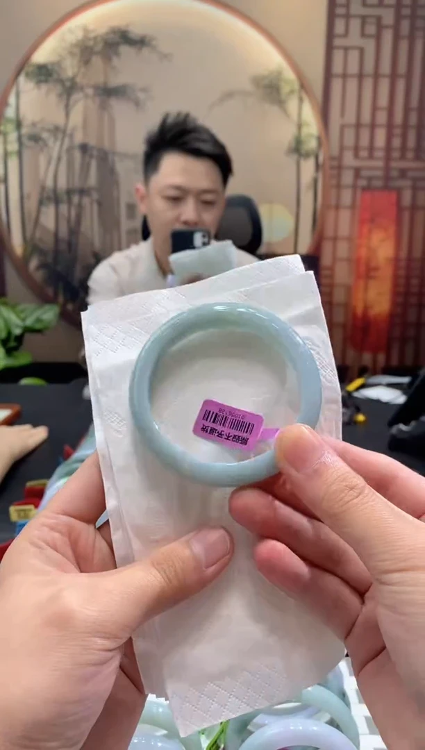 未镶嵌手镯翡翠000058280