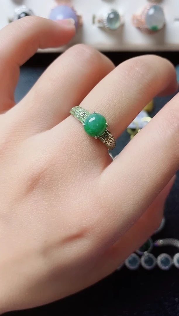 【闪购商品】翡翠戒指银S925镶嵌11111