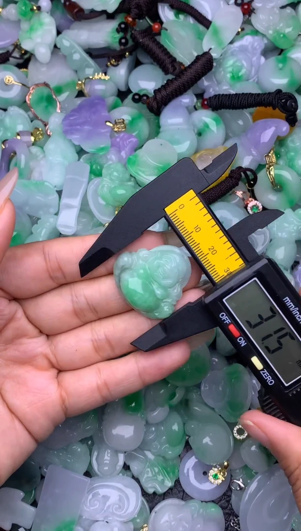 翡翠未镶嵌颈饰天然缅甸翡翠吊坠