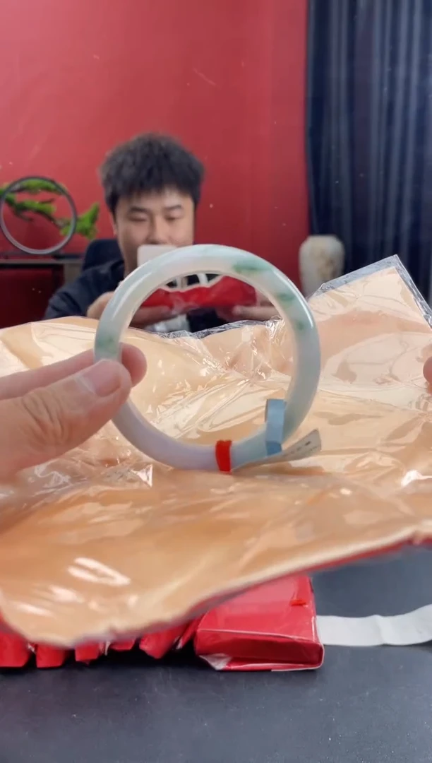未镶嵌手镯翡翠7