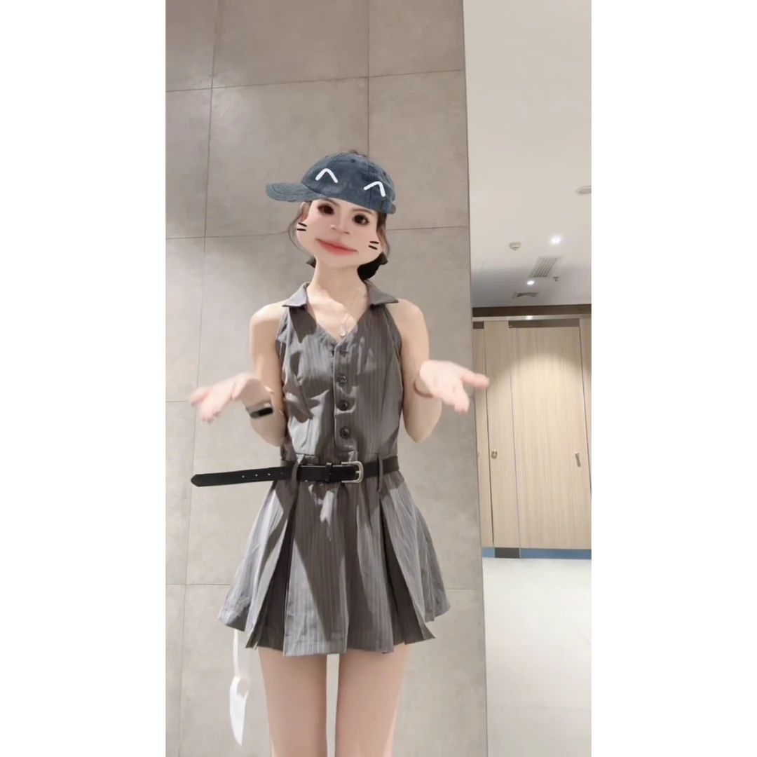 MARIE.COCO法式灰色挂脖连衣裙女夏辣妹高级性感露肩百褶西装裙