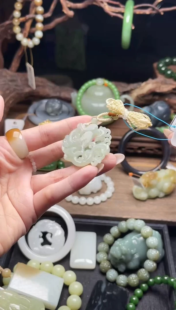 吊坠(不含链)未镶嵌和田玉且末迪克兰 凤牌9014160
