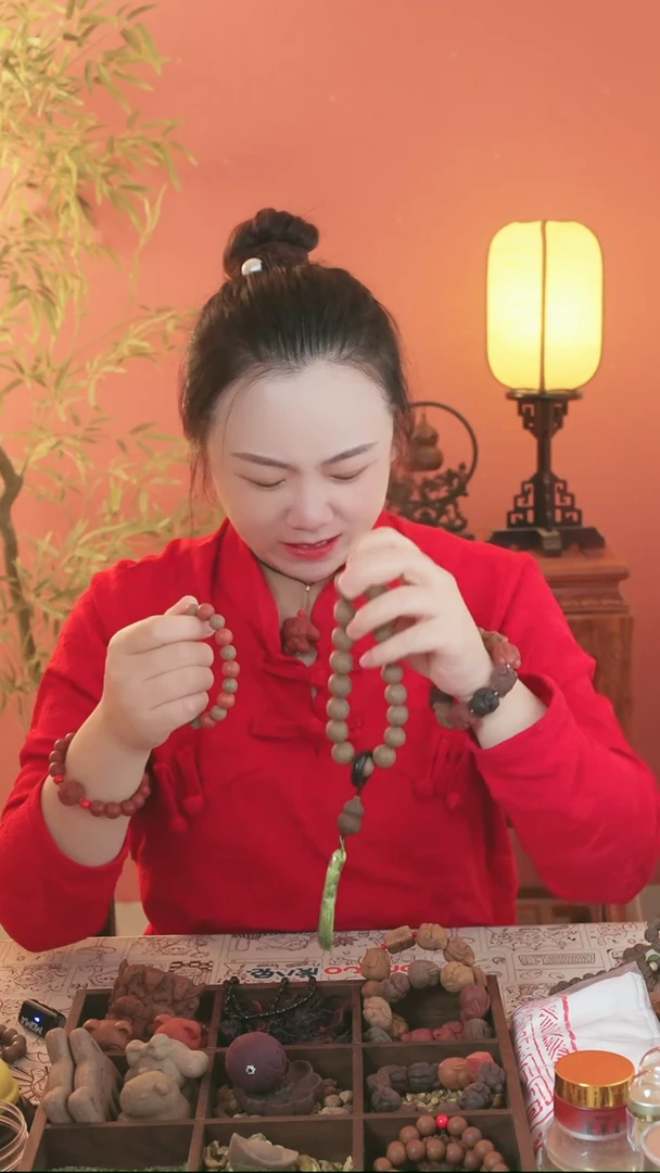 （五真和红麝混穿手串和五真手持）