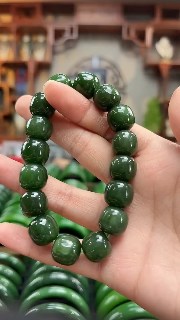 未镶嵌手链和田玉手串 多样性发一