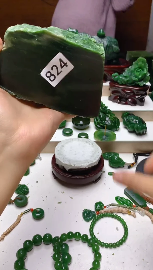 未镶嵌和田玉（碧玉）珠宝半成品1