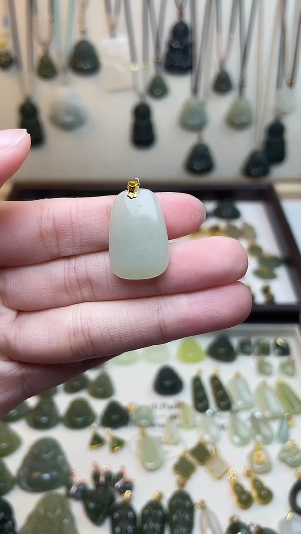 吊坠(不含链)18K金镶嵌和田玉1