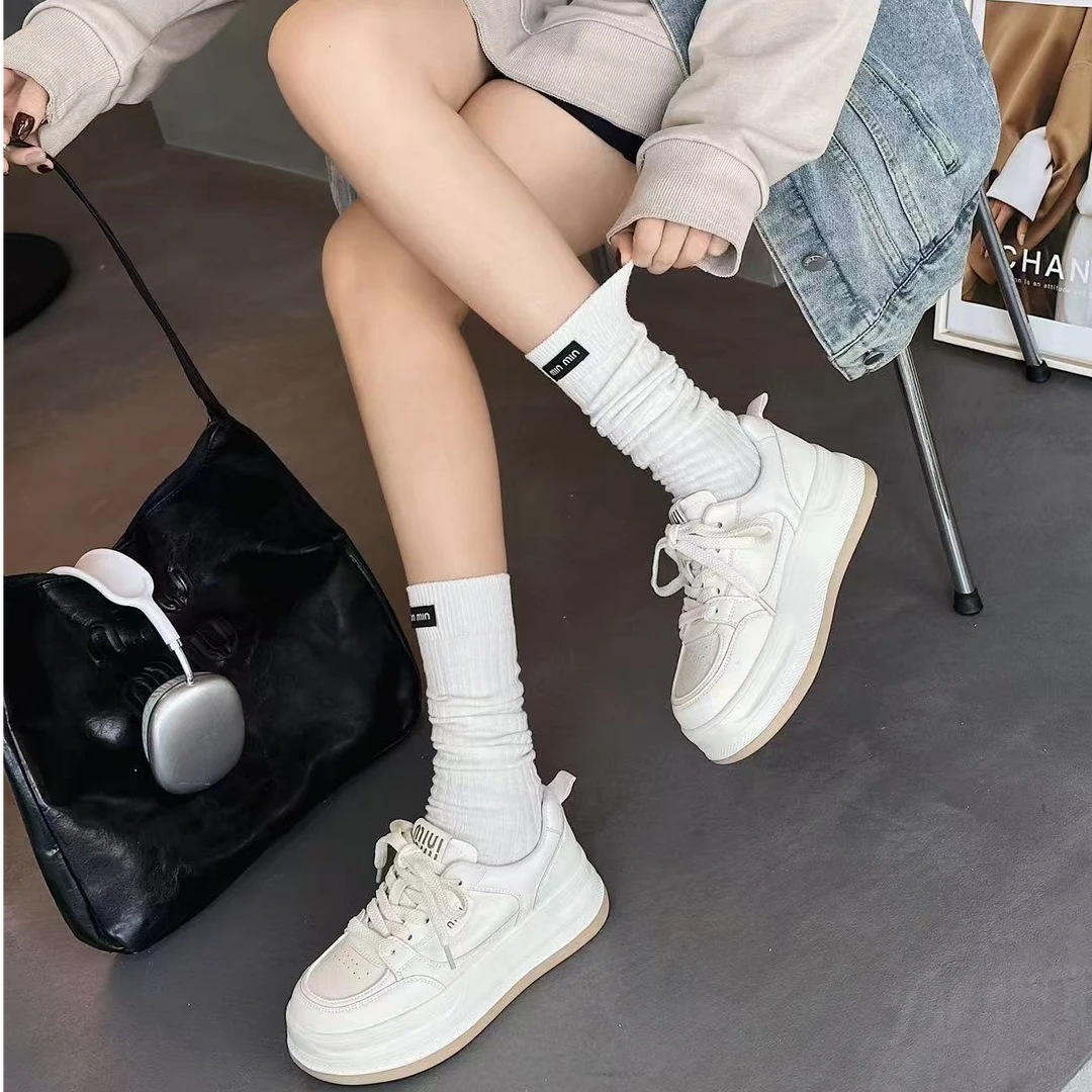 【新款】简约时尚百搭轻便舒适厚底休闲板鞋2110-16