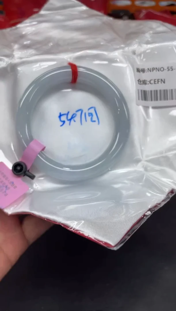 未镶嵌手镯翡翠小***呀翡翠手镯