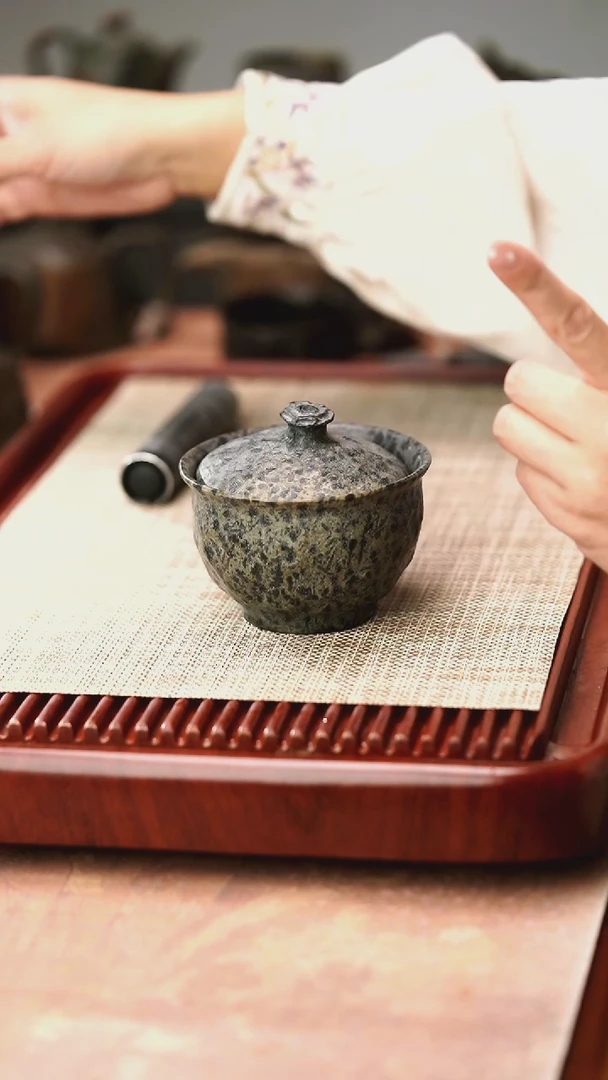 归玉堂冰碛岩重工雕刻豹纹肌理盖碗