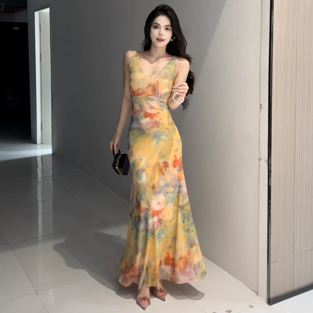 长裙碎花连衣裙夏季法式小众裙子显瘦气质复古长款收腰性感修身