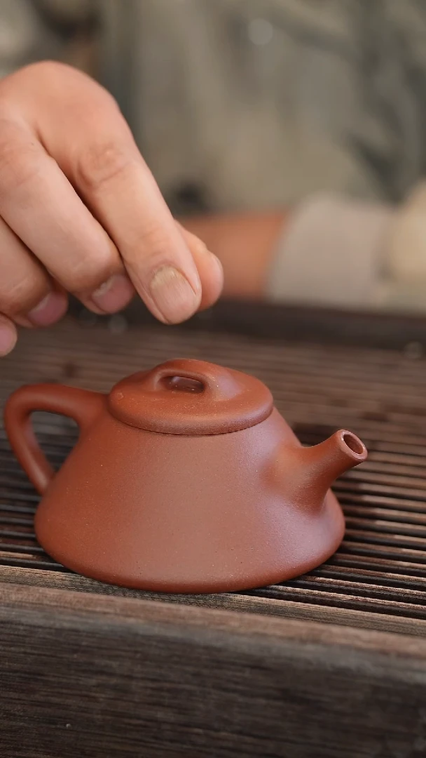 茶壶紫砂纳瓢 北红赤铁 半手工 150cc