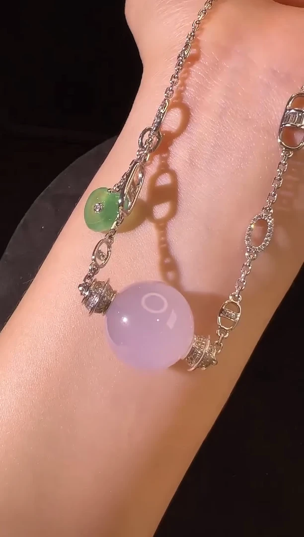 颈饰18K金镶嵌翡翠冰紫设计款珠子吊坠