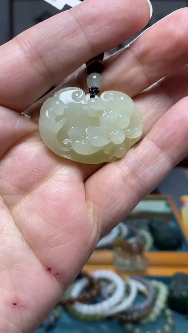 颈饰未镶嵌和田玉44