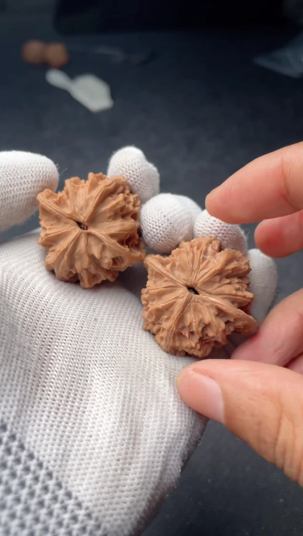 把件文玩核桃a180    灯笼    37尺