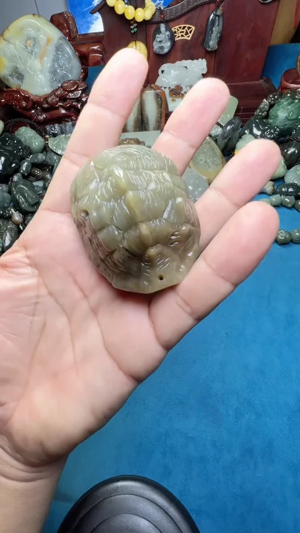 和田玉未镶嵌把件-