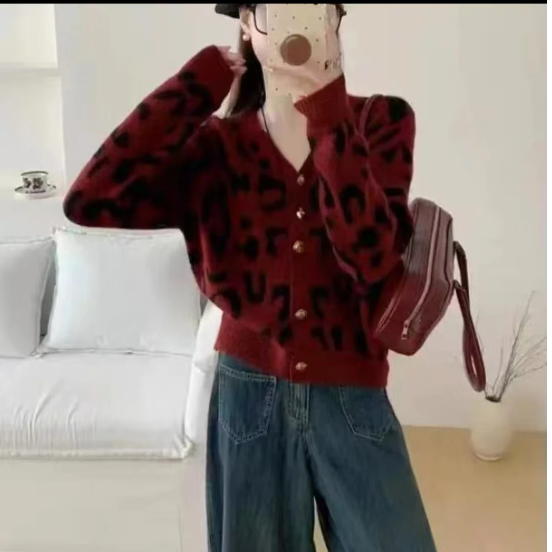 003#设计感v领显瘦豹纹针织开衫女秋新款韩版外搭宽松长袖毛衣外