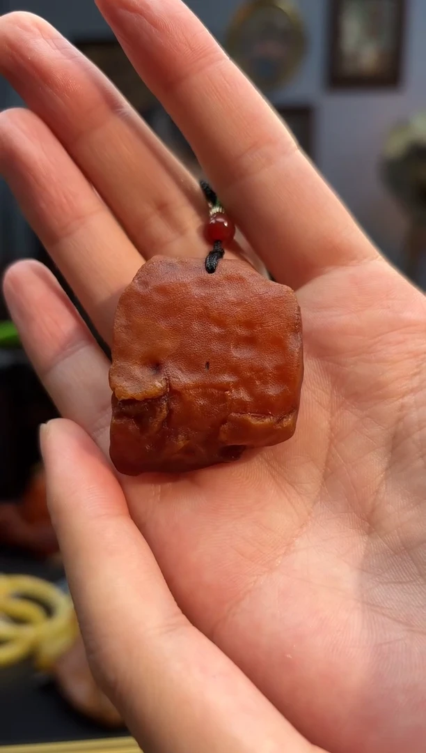 琥珀颈饰未镶嵌吊坠