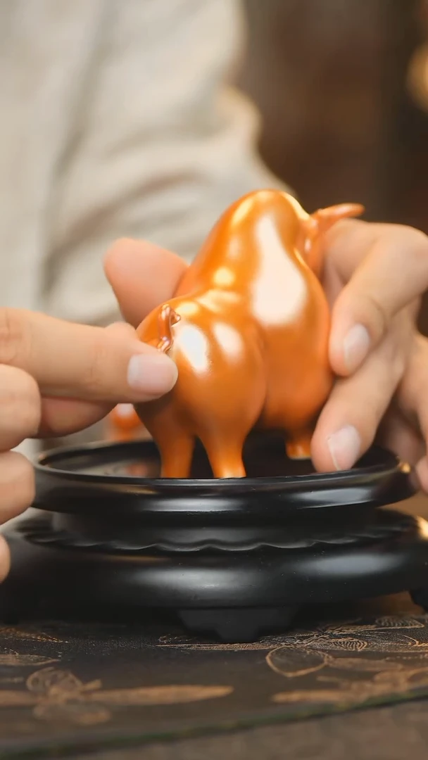 瓷片26柴房柴烧陶瓷金小福牛