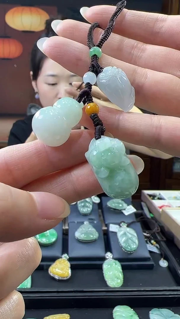 未镶嵌挂件翡翠C*?包挂